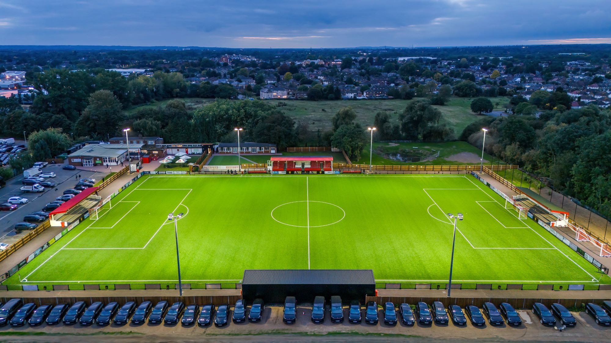 20240924 Polytan – Uxbridge FC – LigaTurf Next 240 – drone 007 Uxbridge FC Honeycroft Stadium, from above (1)